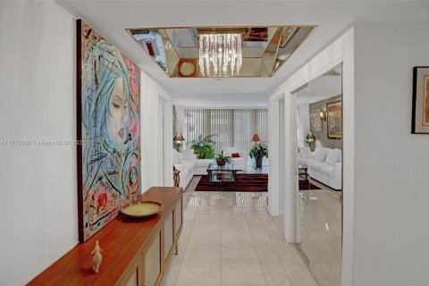 Condominio en venta en Aventura, Florida, 2 dormitorios, 167.22 m2 № 120560 - foto 21
