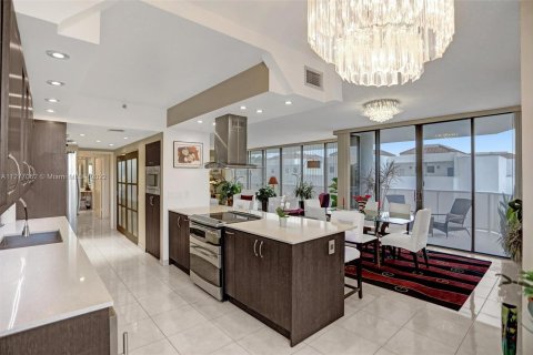 Condominio en venta en Aventura, Florida, 2 dormitorios, 167.22 m2 № 120560 - foto 13