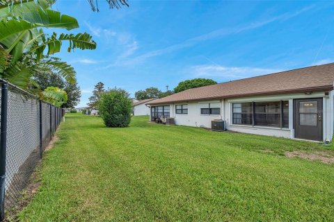 Villa ou maison à vendre à Port Richey, Floride: 2 chambres, 123.19 m2 № 1274275 - photo 25