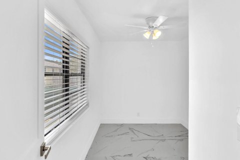 Casa en venta en West Park, Florida, 5 dormitorios, 140.28 m2 № 1097628 - foto 9