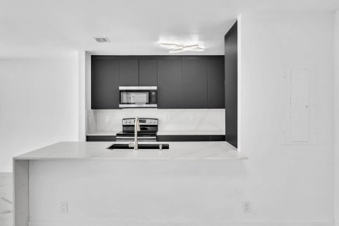 Casa en venta en West Park, Florida, 5 dormitorios, 140.28 m2 № 1097628 - foto 20