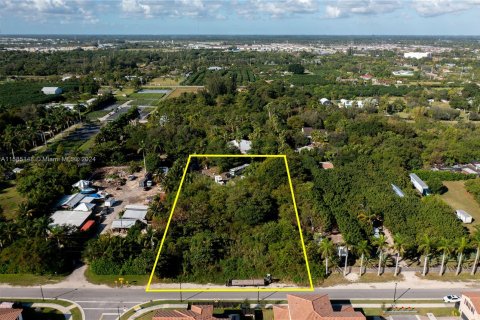 Propiedad comercial en venta en Miami, Florida № 1170816 - foto 1