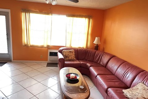 Condo in West Palm Beach, Florida, 1 bedroom  № 1079573 - photo 19