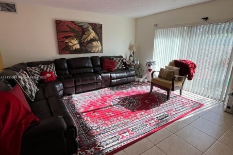 Condominio en venta en Coral Springs, Florida, 2 dormitorios, 102.19 m2 № 666210 - foto 3