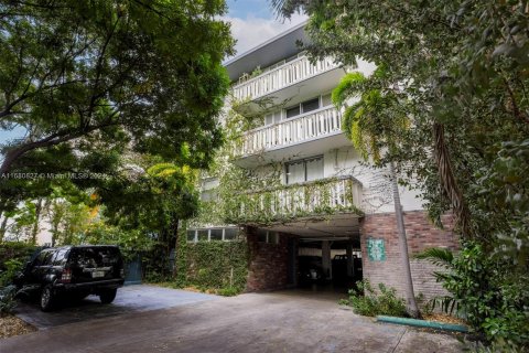 Condominio en venta en Miami Beach, Florida, 1 dormitorio, 49.42 m2 № 1410951 - foto 2