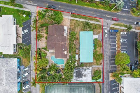 Propiedad comercial en venta en Pompano Beach, Florida № 1141706 - foto 3