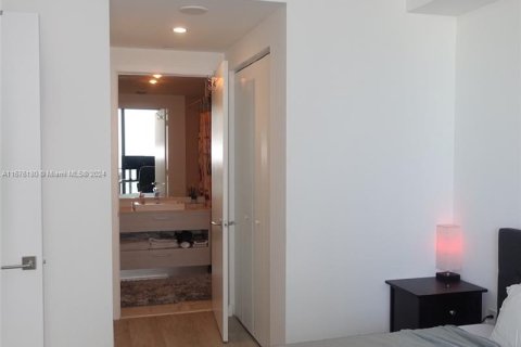 Condo in Miami, Florida, 1 bedroom  № 1403056 - photo 12