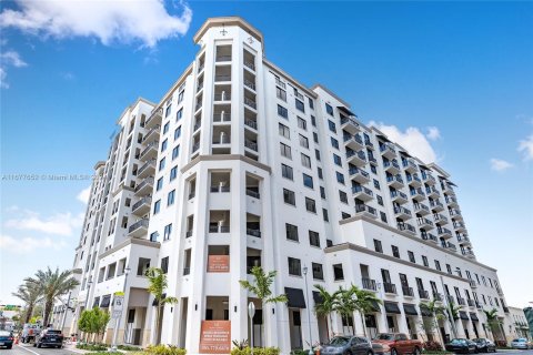 Condominio en venta en Coral Gables, Florida, 3 dormitorios, 102.84 m2 № 1403146 - foto 1