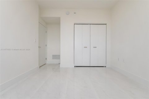 Condominio en venta en Coral Gables, Florida, 3 dormitorios, 102.84 m2 № 1403146 - foto 18