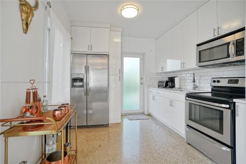 Immobilier commercial à vendre à Miami, Floride: 120.77 m2 № 1383579 - photo 14