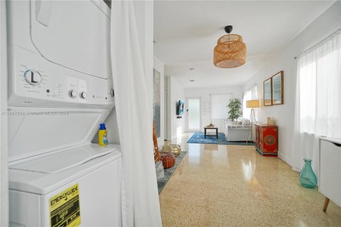 Immobilier commercial à vendre à Miami, Floride: 120.77 m2 № 1383579 - photo 27