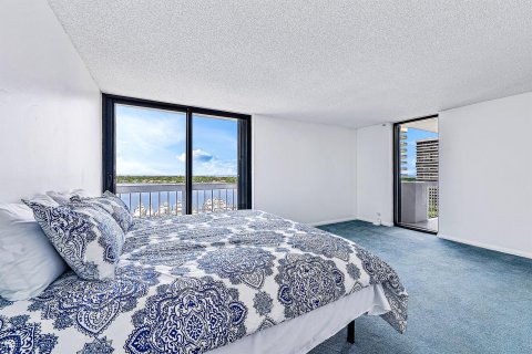 Condominio en venta en North Palm Beach, Florida, 2 dormitorios, 145.11 m2 № 738218 - foto 7