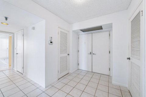 Condominio en venta en North Palm Beach, Florida, 2 dormitorios, 145.11 m2 № 738218 - foto 8
