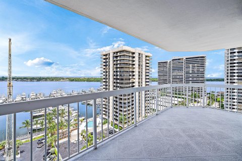Condominio en venta en North Palm Beach, Florida, 2 dormitorios, 145.11 m2 № 738218 - foto 17