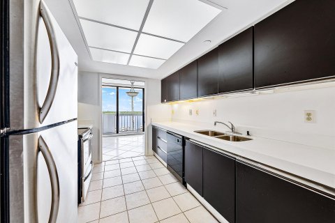 Condominio en venta en North Palm Beach, Florida, 2 dormitorios, 145.11 m2 № 738218 - foto 10