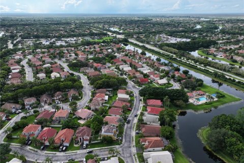 Villa ou maison à vendre à Weston, Floride: 4 chambres, 189.06 m2 № 1376060 - photo 26