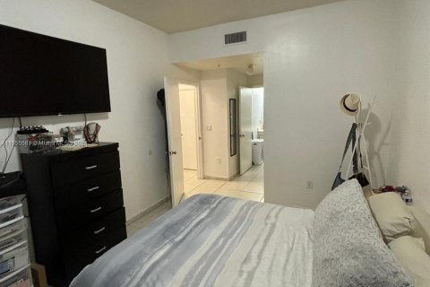 Apartamento en alquiler en Doral, Florida, 2 dormitorios, 84.54 m2 № 1375503 - foto 12