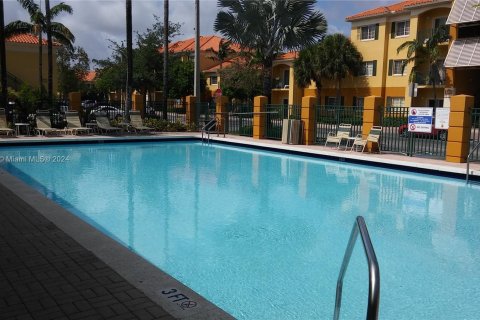 Apartamento en alquiler en Doral, Florida, 2 dormitorios, 84.54 m2 № 1375503 - foto 1