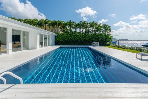 Villa ou maison à vendre à Miami Beach, Floride: 4 chambres, 336.77 m2 № 707854 - photo 30