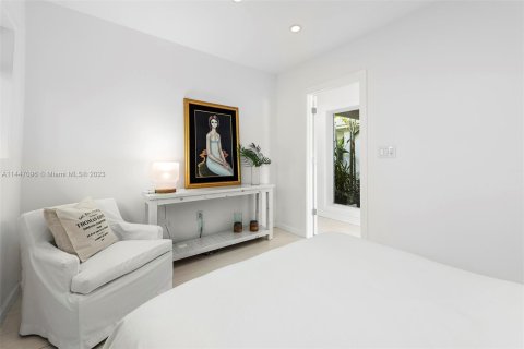 Villa ou maison à vendre à Miami Beach, Floride: 4 chambres, 336.77 m2 № 707854 - photo 27