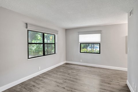 Copropriété à vendre à Coral Springs, Floride: 2 chambres, 78.04 m2 № 1135384 - photo 1