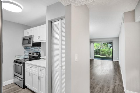 Condominio en venta en Coral Springs, Florida, 2 dormitorios, 78.04 m2 № 1135384 - foto 9
