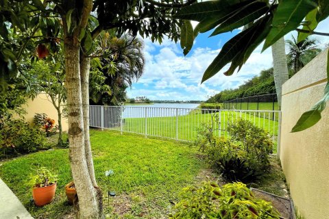 Adosado en venta en West Palm Beach, Florida, 3 dormitorios, 120.59 m2 № 977015 - foto 21