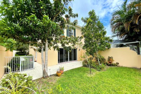 Townhouse in West Palm Beach, Florida 3 bedrooms, 120.59 sq.m. № 977015 - photo 22