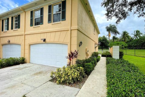 Townhouse in West Palm Beach, Florida 3 bedrooms, 120.59 sq.m. № 977015 - photo 25