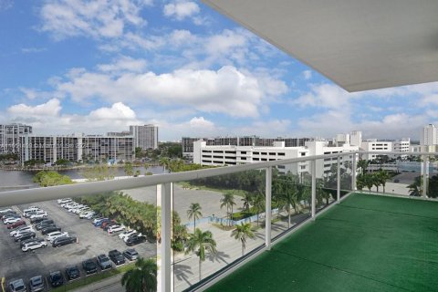 Condominio en venta en Hollywood, Florida, 2 dormitorios, 135.54 m2 № 1345454 - foto 28