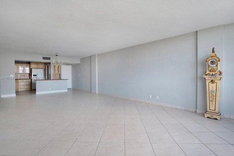 Copropriété à vendre à Hollywood, Floride: 2 chambres, 135.54 m2 № 1345454 - photo 9