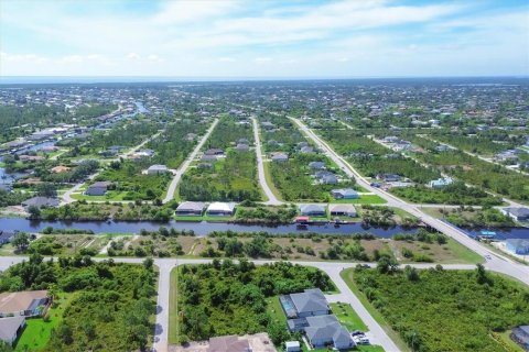 Terreno en venta en Port Charlotte, Florida № 1247854 - foto 2