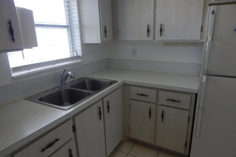 House in West Palm Beach, Florida 1 bedroom, 61.41 sq.m. № 1007633 - photo 23