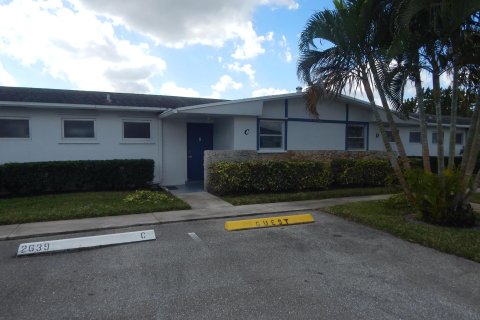 House in West Palm Beach, Florida 1 bedroom, 61.41 sq.m. № 1007633 - photo 27