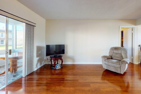 Condominio en venta en Palm Springs, Florida, 2 dormitorios, 83.7 m2 № 1007592 - foto 24