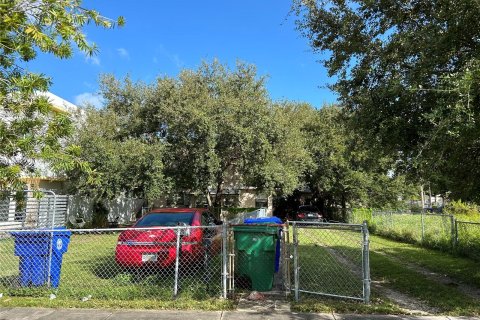 Commercial property in Miami, Florida 134.89 sq.m. № 1421426 - photo 6