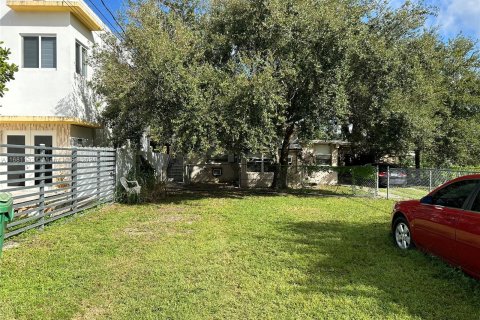 Commercial property in Miami, Florida 134.89 sq.m. № 1421426 - photo 2