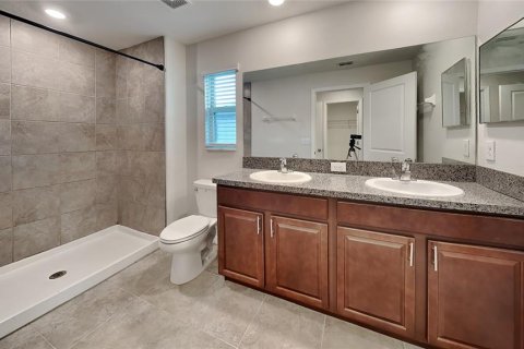 Townhouse in Tampa, Florida 2 bedrooms, 143.81 sq.m. № 1298893 - photo 8