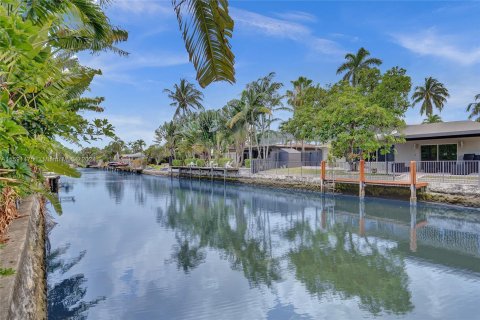 Villa ou maison à vendre à Oakland Park, Floride: 5 chambres, 201.69 m2 № 1206127 - photo 7