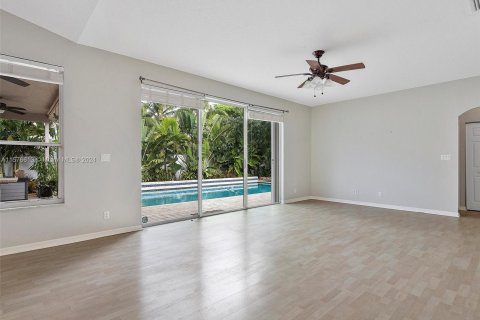 Casa en venta en Pembroke Pines, Florida, 4 dormitorios, 199.65 m2 № 1206126 - foto 15