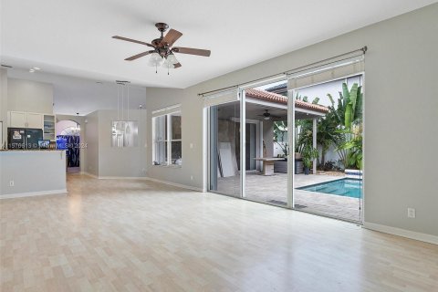 Casa en venta en Pembroke Pines, Florida, 4 dormitorios, 199.65 m2 № 1206126 - foto 11