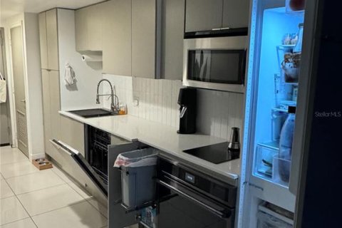 Condominio en venta en Miami, Florida, 6 habitaciones, 46.73 m2 № 1387115 - foto 7