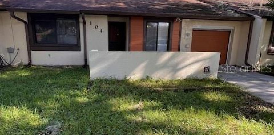 House in Sanford, Florida 2 bedrooms, 94.76 sq.m. № 1393961