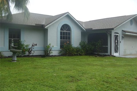 House in Port Charlotte, Florida 3 bedrooms, 144.28 sq.m. № 1394511 - photo 2