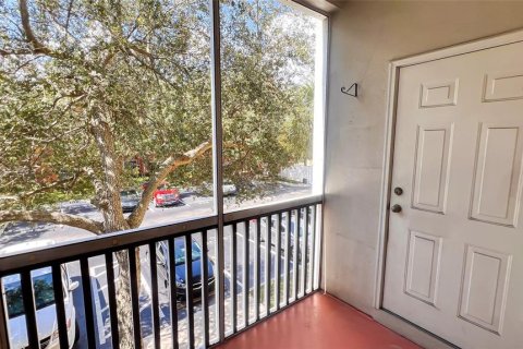 Condo in Tampa, Florida, 1 bedroom  № 1394510 - photo 27