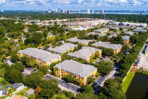 Condo in Tampa, Florida, 1 bedroom  № 1394510 - photo 30