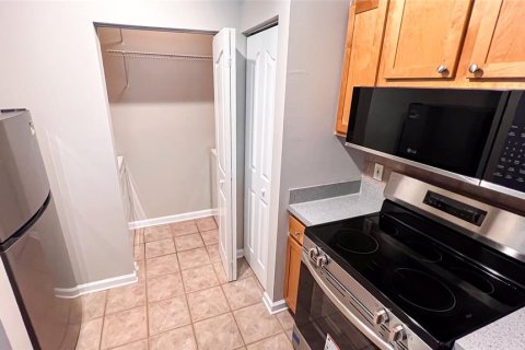 Condo in Tampa, Florida, 1 bedroom  № 1394510 - photo 6