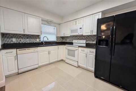 Casa en venta en Orlando, Florida, 4 dormitorios, 142.98 m2 № 1394512 - foto 14