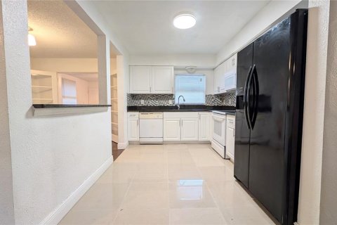 Casa en venta en Orlando, Florida, 4 dormitorios, 142.98 m2 № 1394512 - foto 13