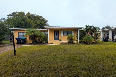 Villa ou maison à vendre à Orlando, Floride: 4 chambres, 142.98 m2 № 1394512 - photo 1